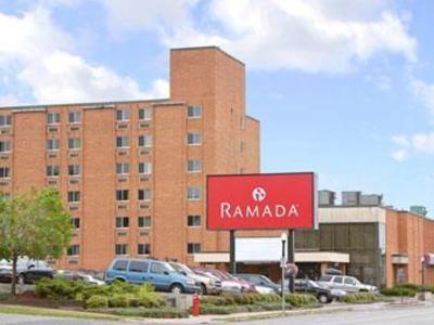 Hotel Ramada Marquette - Bild 2