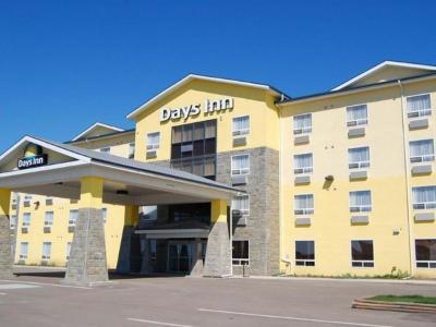 Hotel Days Inn by Wyndham Grande Prairie - Bild 2