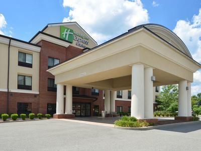 Holiday Inn Express Hotel & Suites Fairmont - Bild 3