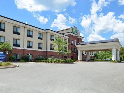 Holiday Inn Express Hotel & Suites Fairmont - Bild 2