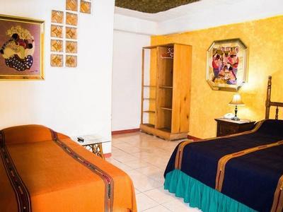 Hotel Eco Suites Uxlabil Guatemala City - Bild 4