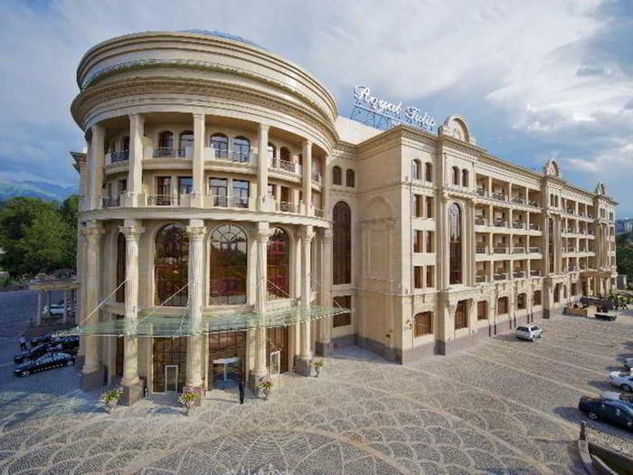 Hotel Royal Tulip Almaty - Bild 1