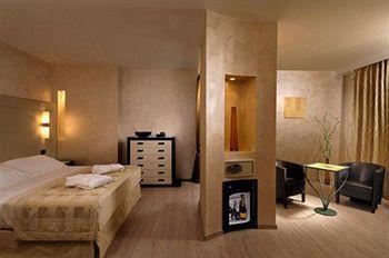 Hotel La Cartiera - Vignola Village Resort - Bild 5