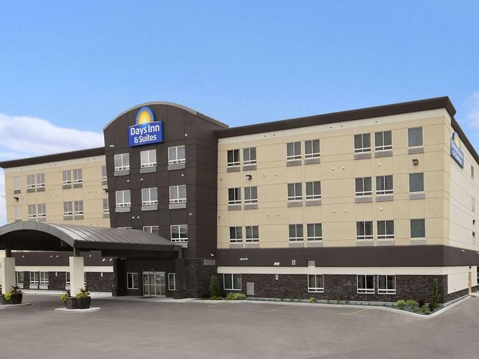 Hotel Days Inn & Suites by Wyndham Winnipeg Airport Manitoba - Bild 1