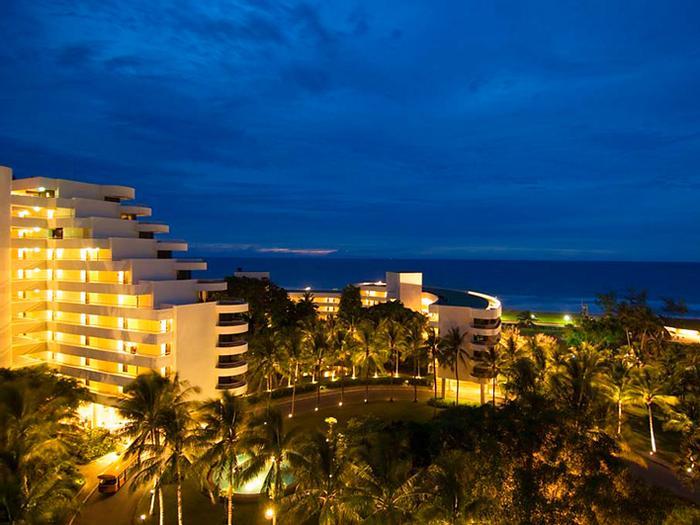 Hotel Pullman Phuket Karon Beach Resort - Bild 1