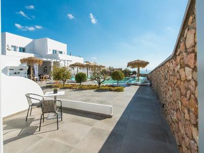 Hotel Impressive One Santorini - Bild 4