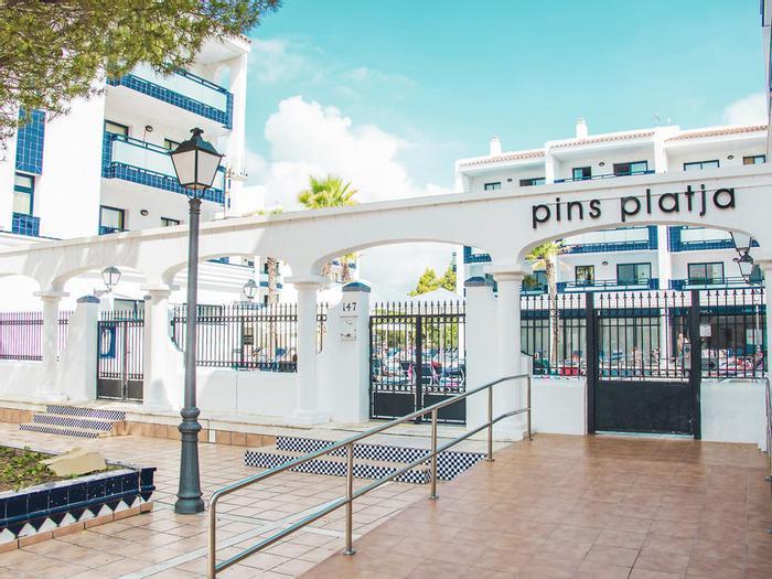 Hotel Pins Platja Apartments - Bild 1