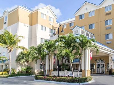 Hotel Hampton by Hilton Grand Cayman Seven Mile Beach - Bild 3