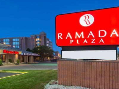 Hotel Ramada Plaza by Wyndham Niagara Falls - Bild 3