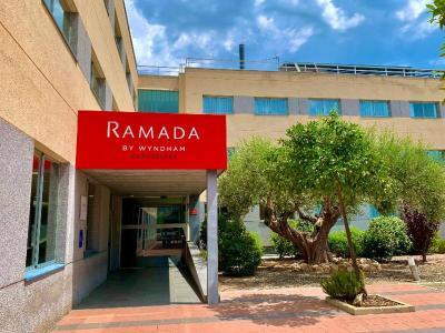 Hotel Ramada by Wyndham Valencia Almussafes - Bild 2