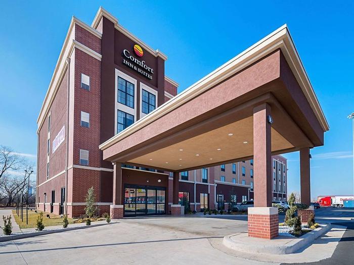 Hotel Comfort Inn & Suites Oklahoma City near Bricktown - Bild 1
