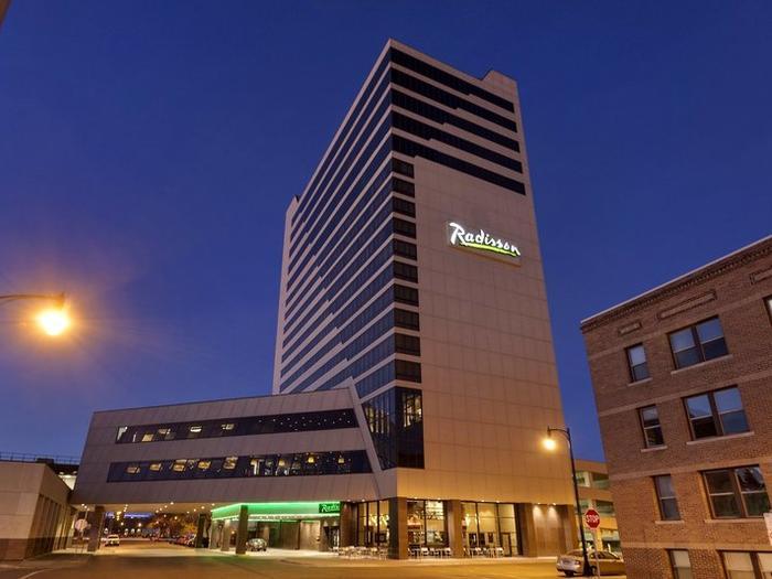 Hotel Radisson Blu Fargo - Bild 1
