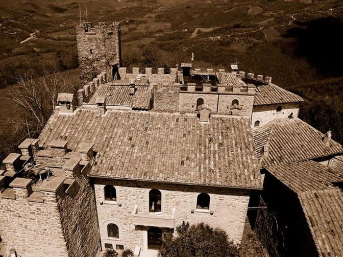 Hotel Castello di Giomici - Bild 1