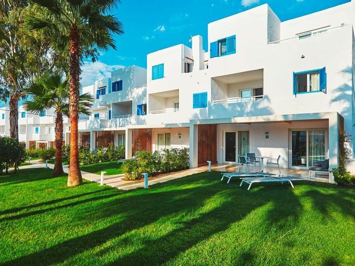 Hotel Cala Llenya Resort Ibiza - Bild 1