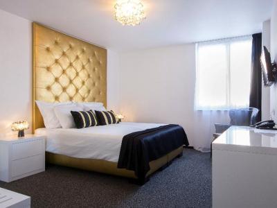 Hotel B Gold Luxury Rooms - Bild 2