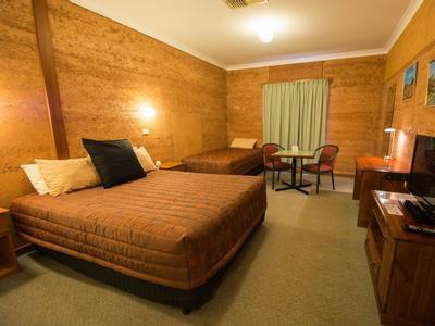 Hotel Mud Hut Motel - Bild 4