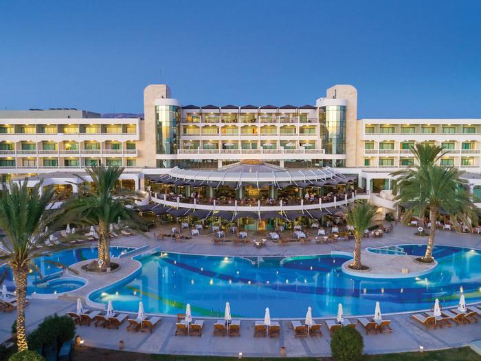 Constantinou Bros Athena Beach Hotel - Bild 1