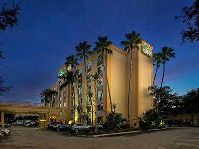 Hotel La Quinta Inn & Suites by Wyndham West Palm Beach Airport - Bild 5