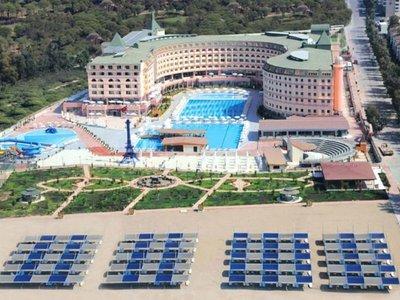 Bayar Family Resort Hotel & Spa 