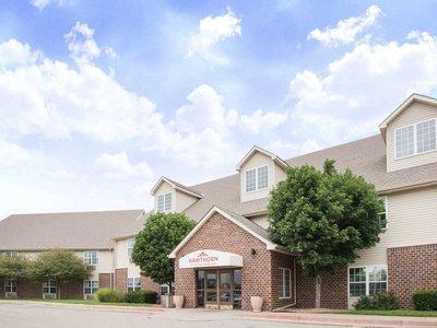 Hawthorn Suites by Wyndham Wichita West - Wichita