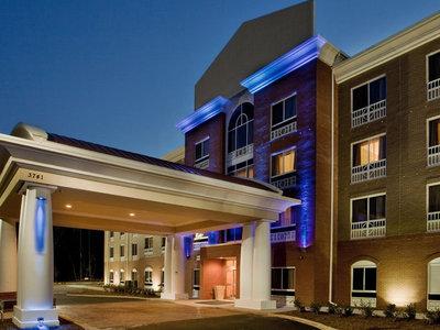 Holiday Inn Express Hotel & Suites Raleigh Sw Nc State