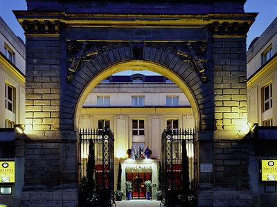Le Louis Versailles Château Hotel - MGallery