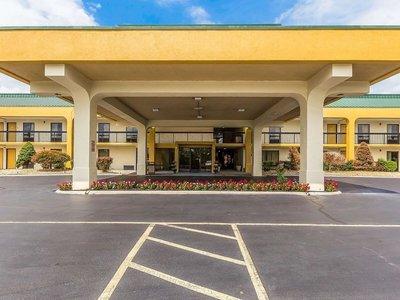 Clarion Inn & Suites - Knoxville
