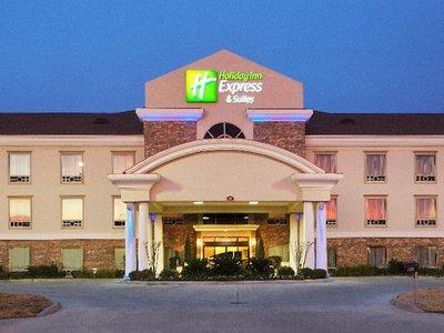 Holiday Inn Express & Suites Conroe (I-45 North)
