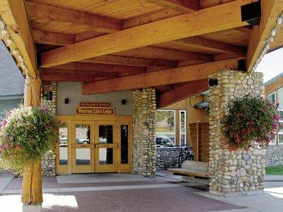 Waterton Lakes Lodge Resort
