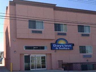 Days Inn And Suites Ozone Park JFK Airport