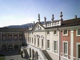 Villa Fenaroli Palace