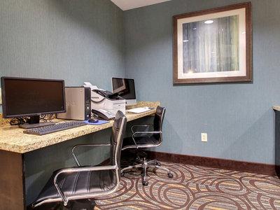 Holiday Inn Express & Suites Natchez South