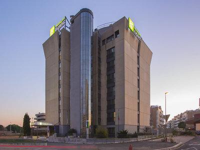 Holiday Inn Express Rome - East