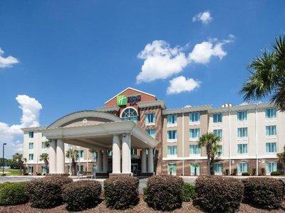 Holiday Inn Express Hotel & Suites Florence I-95 @ Highway 327