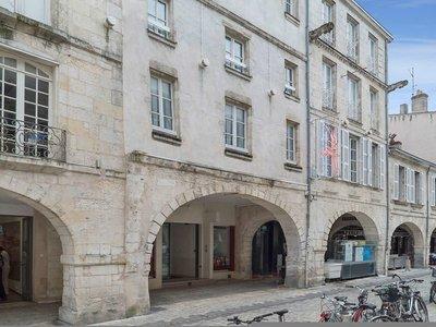 Maisons du Monde Hôtel & Suites - La Rochelle
