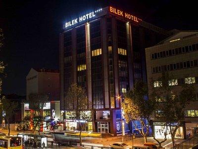 Bilek Hotel
