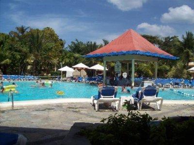 Fun Royale & Fun Tropical Beach Resort