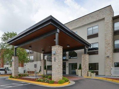 Holiday Inn Express & Suites Raleigh NE - Medical Center Area