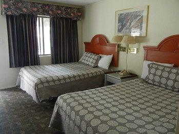 Econo Lodge Inn & Suites - Lake Tahoe