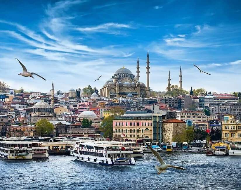 Hagia Sophia vom Hafen aus gesehen