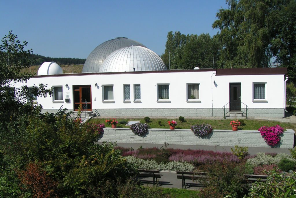 Außenansicht_Planetarium Drebach Erzgebirge