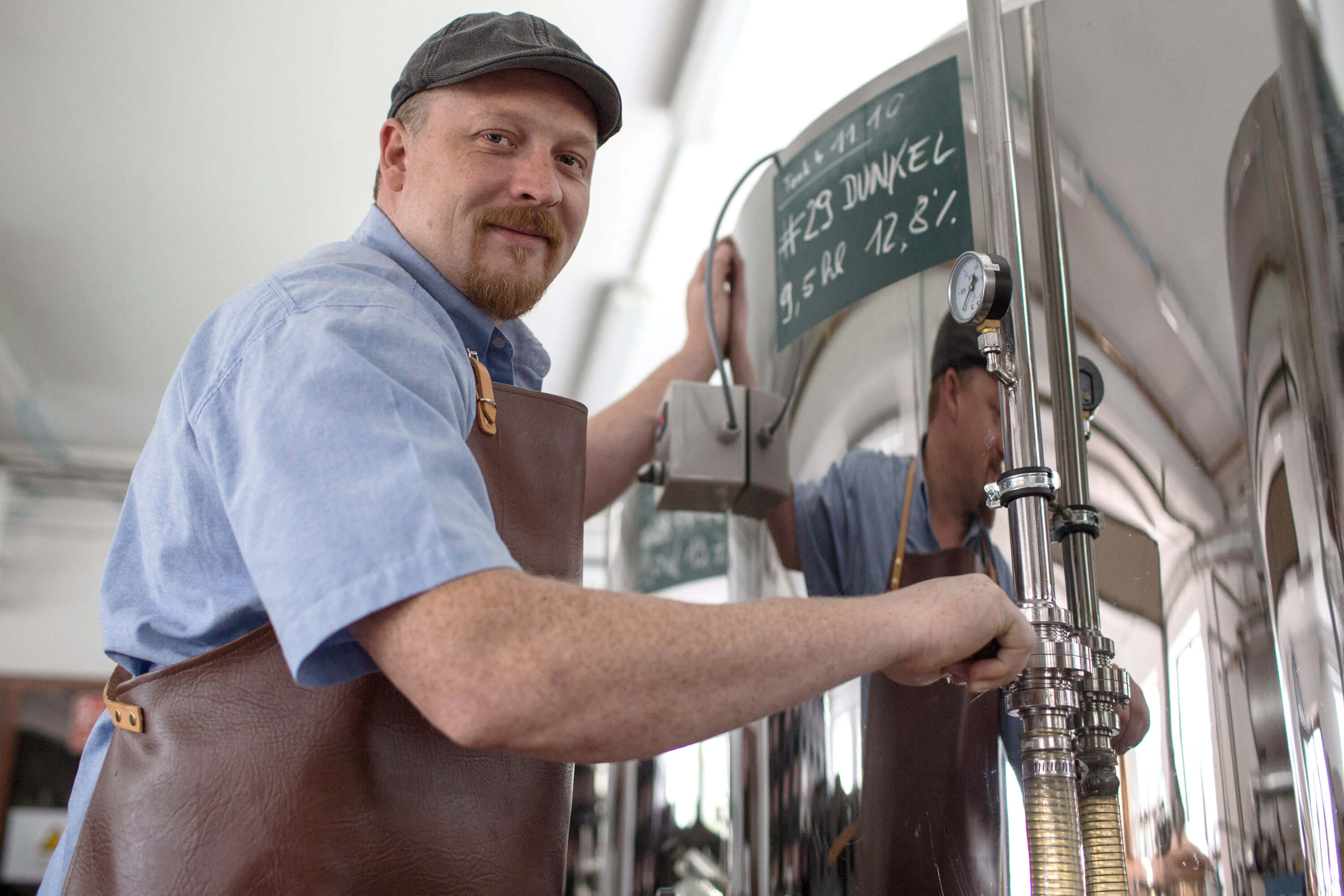 Braumeister Bier brauen Dunkel Zapfanlage