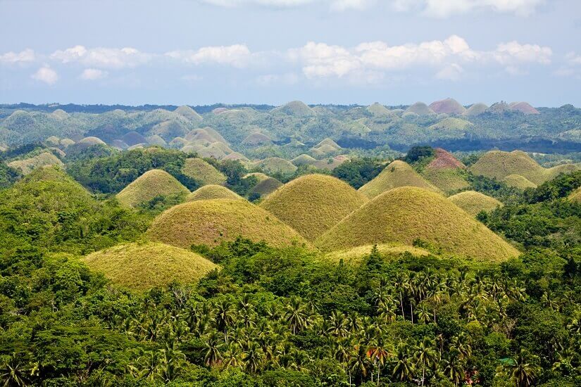 Blick auf die Chocolate Hills der Philippinen
