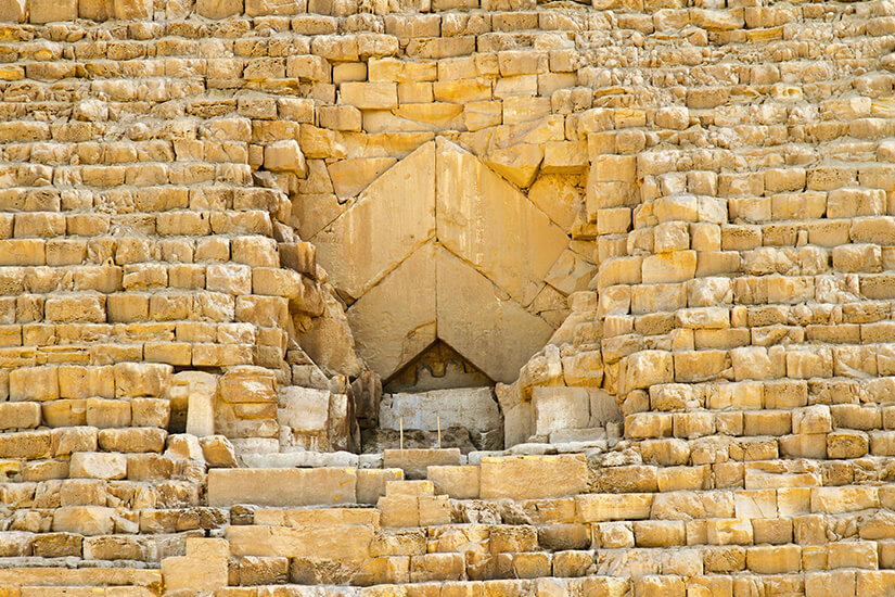 Eingang zur großen Pyramide