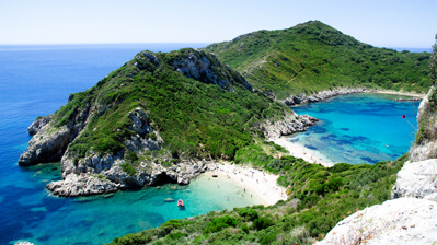 Strand von Paleokastritsa auf Korfu