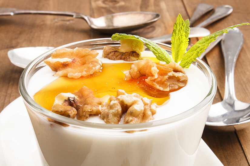 Griechischer Joghurt mit Honig & Walnüssen