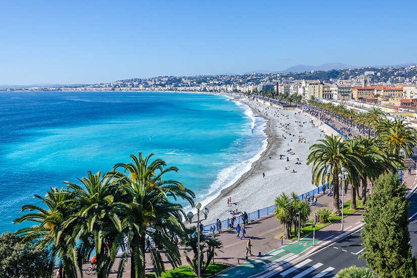 Panoramablick auf Nizza und die Küste