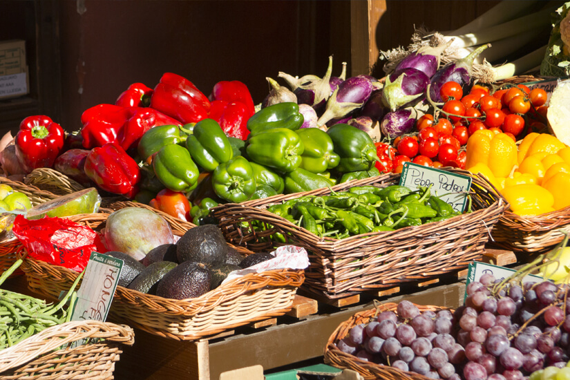 Gemüse und Obst vom Markt auf Menorca