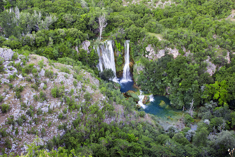 Der beeindruckende Manojlovac Wasserfall