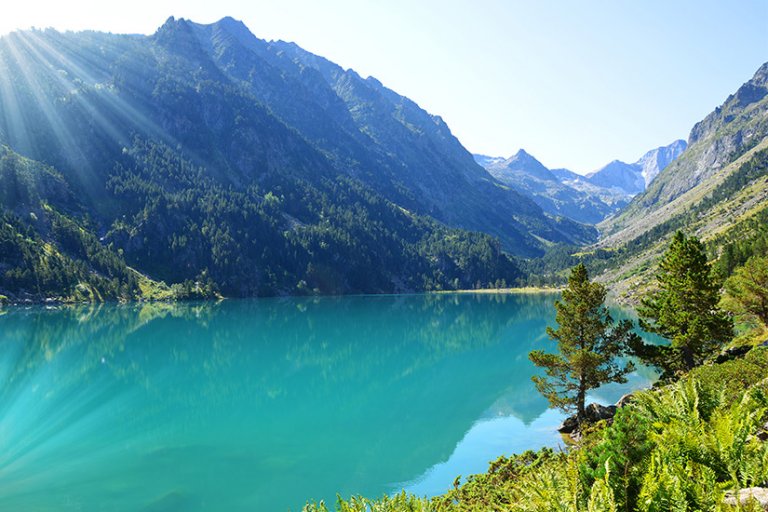 Urlaub in den Pyrenäen: Reise im Gebirge planen & buchen